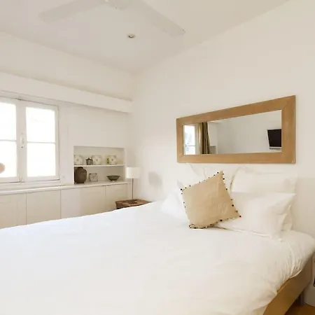 Sorbonne-pantheon At In Apartment *