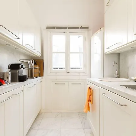 Apartment Sorbonne-pantheon At In *